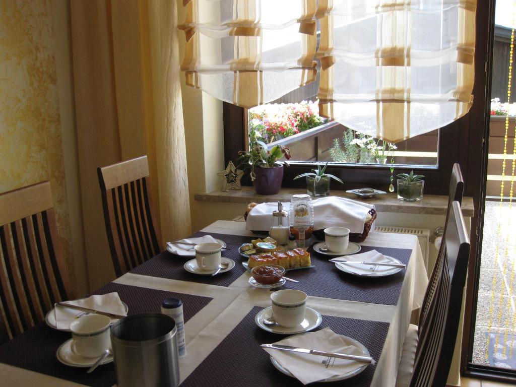Gaestehaus Stroitz Drobollach am Faakersee Phòng bức ảnh